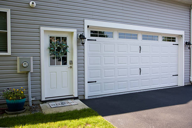 24/7 Emergency Garage Door Panel Replacement experts in Hempstead County County, AR